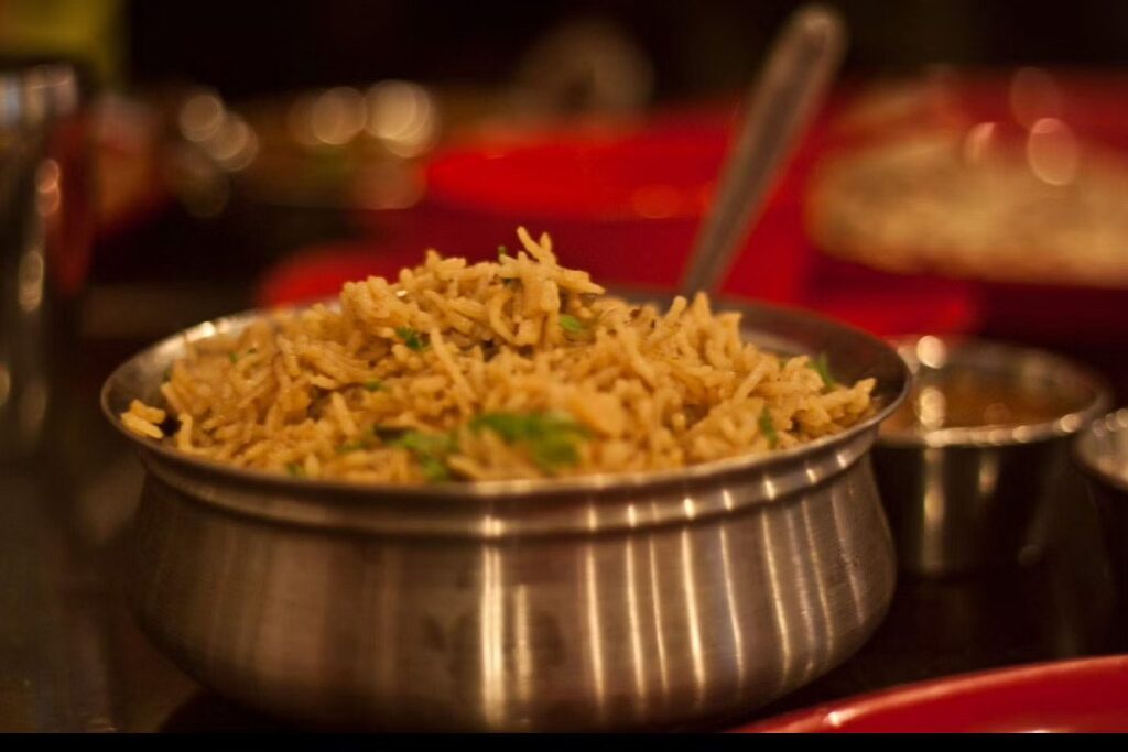 ஆம்பூரில் பிரியாணி திருவிழா – மாட்டு இறைச்சி பிரியாணிக்கு தடை !