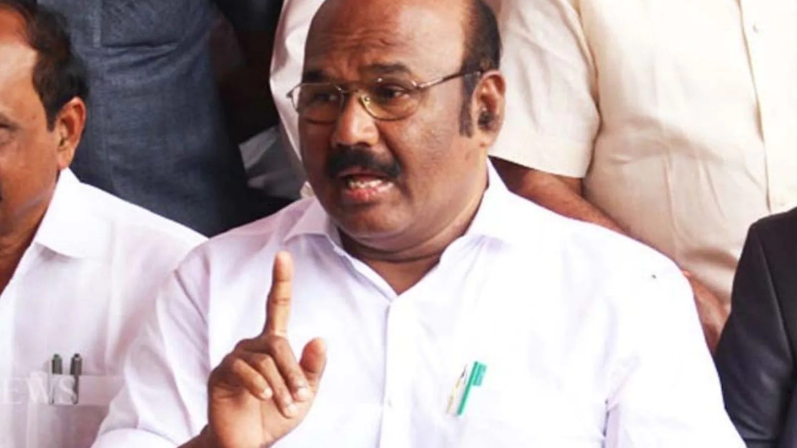 ஜெயக்குமார்