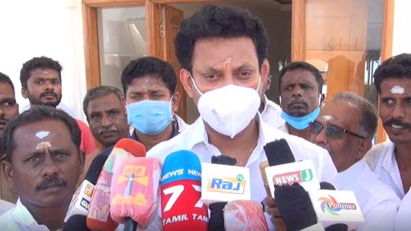 எல்கேஜி, யுகேஜி வகுப்புகள் தொடரும் – அமைச்சர் அன்பில் மகேஷ் அறிக்கை !
