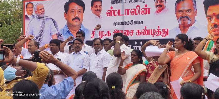 மின் கட்டண உயர்வு – தமிழகம் முழுவதும் பாஜக ஆர்ப்பாட்டம் !