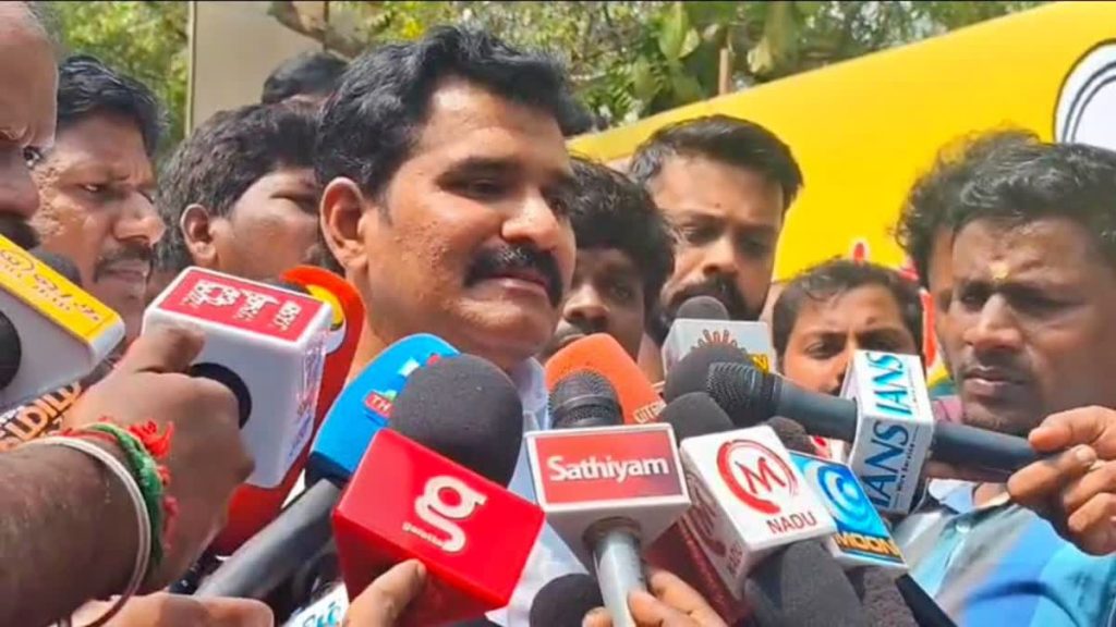 தேர்தலில் வாக்களிக்க விஜய் கருப்பு சிவப்பு சைக்கிளில் சென்றது ஏன்? – தவெக நிர்வாகி நிர்மல்குமார் விளக்கம்